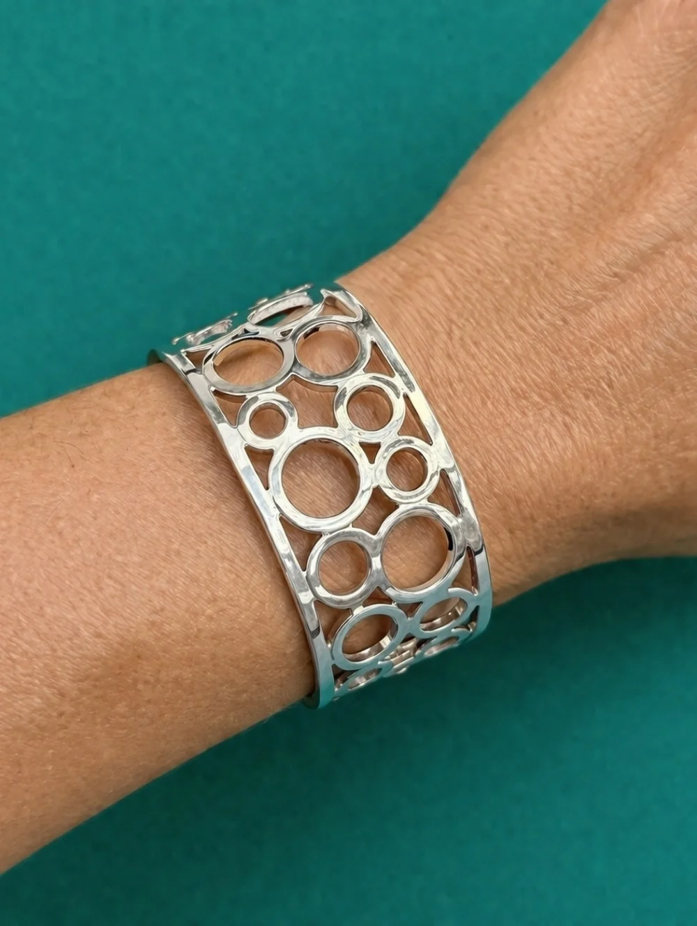 Silvertone Circles Hinged Chunky Atomic Mod Clamper Bangle Bracelet
